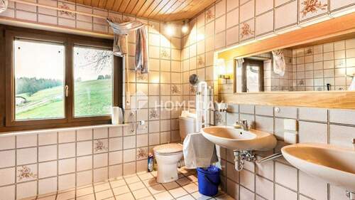 1. OG Badezimmer 1 - 