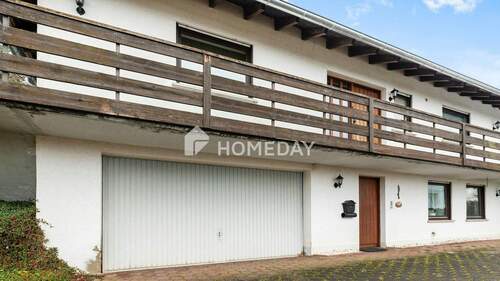 Garage - 8 Zimmer Einfamilienhaus zum Kaufen in Gersfeld