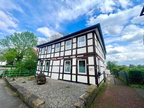 Hausansicht - 6 Zimmer Einfamilienhaus zum Kaufen in Salzhemmendorf