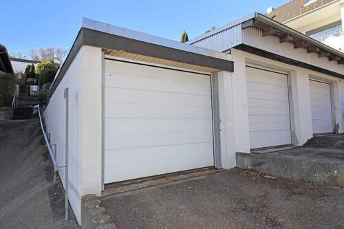 Garage mit elektrischem Antrieb - 