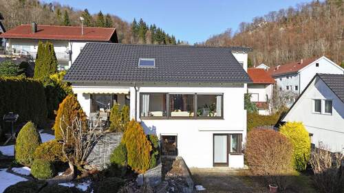 Südansicht - 7 Zimmer Einfamilienhaus in Albstadt