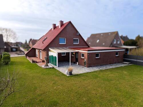 Luftaufnahme - Stilvoll modernisiertes Einfamilienhaus in ruhiger Lage der Krummhörn - nahe Greetsiel