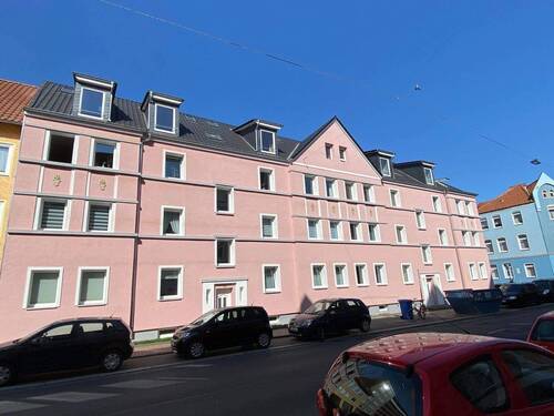 Ansicht Häuser - Schöne Wohnung in der Oststadt mit Dielen und Balkon