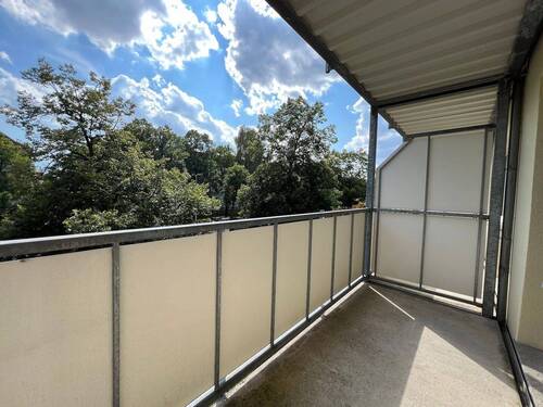 Balkon 2 - 5 Zimmer Etagenwohnung in Chemnitz