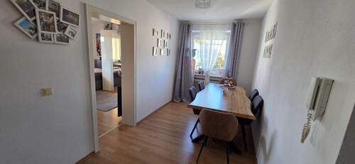 Essecke mit Blick ins Schlafzimmer - Etagenwohnung mit 84,00 m² in Nördlingen zur Miete