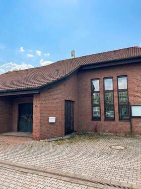 KI-bearbeitet - Einfamilienhaus in Mechernich