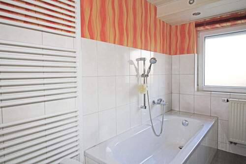 Badwanne und Dusche - 