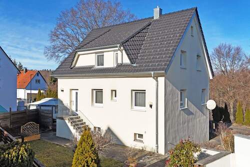 Südansicht - 7 Zimmer Einfamilienhaus zum Kaufen in Albstadt