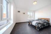 1. Schlafzimmer - 