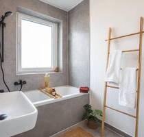Erstbezug nach hochwertiger Sanierung - 4-Zimmer - Erdgeschosswohnung mit eigener Garage in Marl