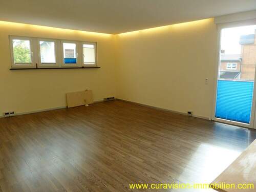 Wohnzimmer 2. Ansicht.JPG - 