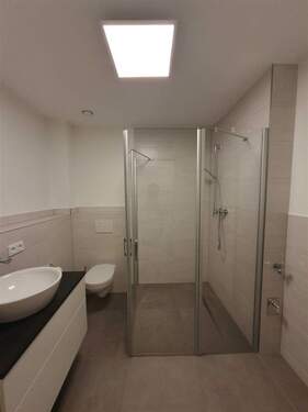 Blick ins Badezimmer - 