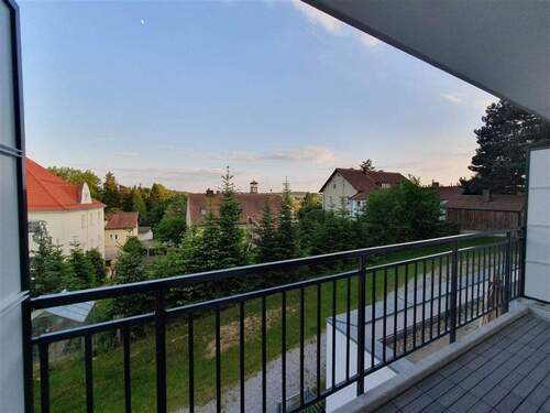 Schöne Aussicht vom Balkon - Supergelegenheit - Top gepflegte und behagliche 2 Zimmer-Wohnung. Ihr neuer Lebensmittelpunkt