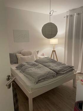 Blick ins Schlafzimmer - 