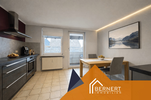 Küche - 110 m² Wohnkomfort im 1. OG - mit Einbauküche, Balkon & WG-Eignung