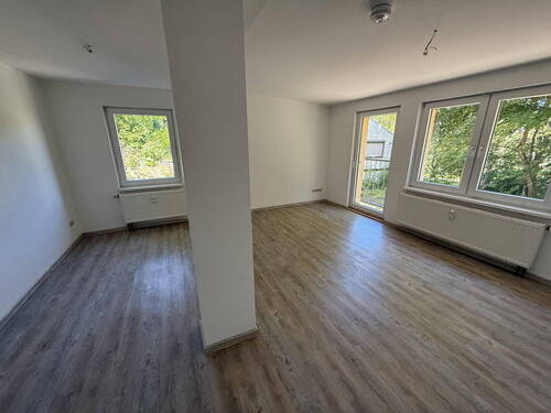 Zimmer2 - Etagenwohnung mit 71,20 m&sup2; in Naumburg (Saale) zur Miete