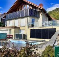 Exklusives Einfamilienhaus in moderner Chalet-Architektur mit Waldblick - Nauendorf