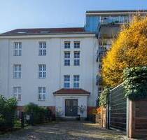 Fußläufig zur Altstadt: Helle Beletage-Wohnung mit zwei Balkons, Garten & Ausbaupotenzial - Berlin Spandau