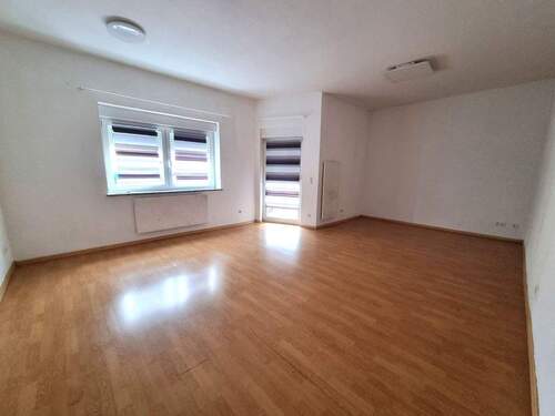 Wohnzimmer - Helle Erdgeschosswohnung mit kleinem Balkon