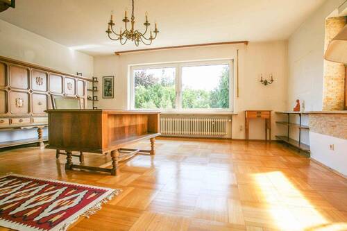 Weiteres Zimmer mit Blick in den Garten - 