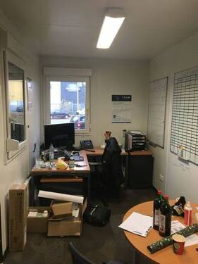 Büro 2 im angrenzenden Container - 