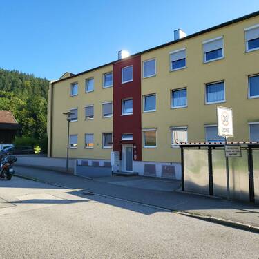 Haus Frontansicht - Etagenwohnung mit 79,50 m² in Bad Reichenhall zum Kaufen