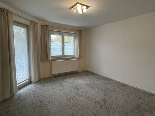 Wohnzimmer - 2 Zimmer Etagenwohnung in Bad Lobenstein