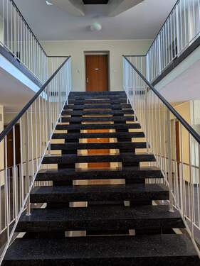 PXL_20260305_120453367.jpg - Provisionsfreie 1,5 Zi Wohnung 1.OG