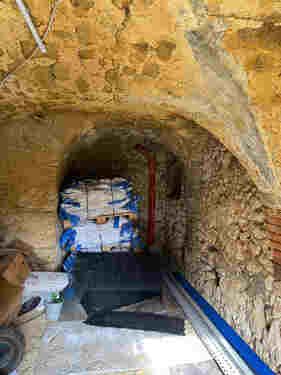 Gewölbegarage - Mehrfamilienhaus, Wohnhaus mit 310,00 m² in Plech zum Kaufen