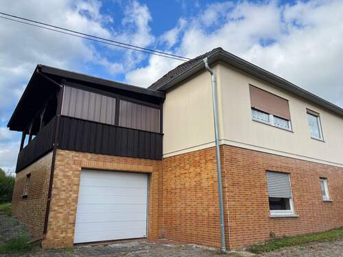 Außenansicht Garage - 4 Zimmer Bungalow in Roßbach