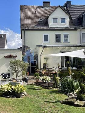 Bild 3 - 7 Zimmer Mehrfamilienhaus, Wohnhaus in Kassel