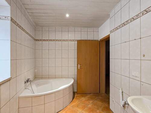 Badezimmer Wohnung OG - 
