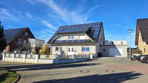 01_Ansicht Süd-Ost.jpg - 8 Zimmer Einfamilienhaus zum Kaufen in Bad Essen