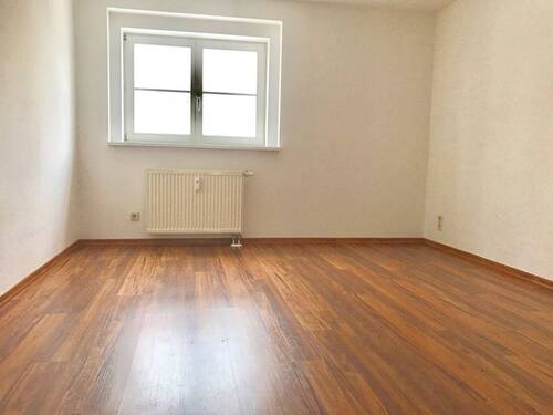Zimmer - 2 Zimmer Etagenwohnung zur Miete in Chemnitz