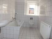 MusterBad - Etagenwohnung mit 48,00 m&sup2; in Chemnitz zur Miete