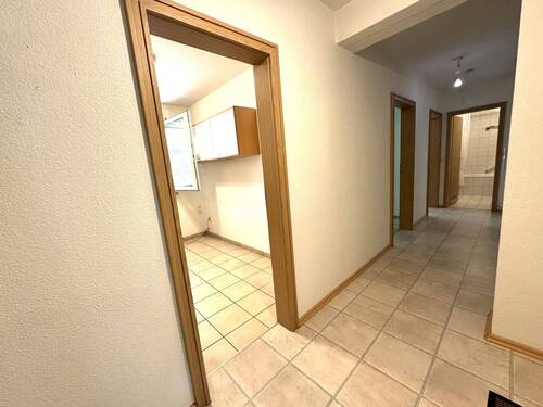 Eingang/ Flur.JPG - Etagenwohnung mit 71,30 m² in Nürnberg zum Kaufen