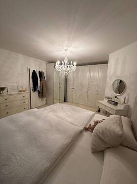 2 Schlafzimmer 1.JPG - 