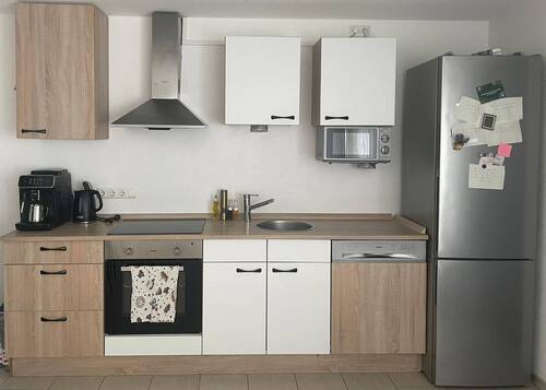 Küche incl. Geschirrspüler, Kühlschrank zur Ablöse - 1 Zimmer Etagenwohnung in Trostberg