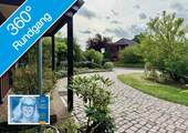 großzügig überdachter Eingangsbereich - 