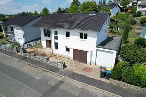Seitenansicht 2 - 5 Zimmer Einfamilienhaus in Leun / Stockhausen