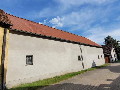 Straßenansicht der Scheune - Bauernhaus, Landhaus mit 75,00 m&sup2; in Neuhausen zum Kaufen