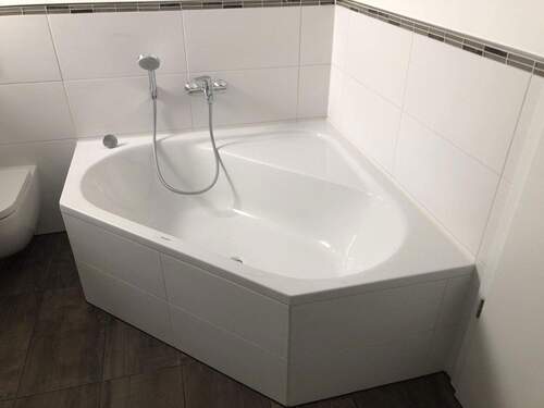 OG Masterbad Eckbadewanne - 