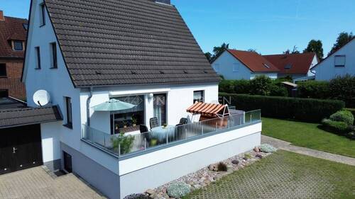 Haus - 200 m zur Ostsee - Großzügiges Haus mit Einliegerwohnung & Garage