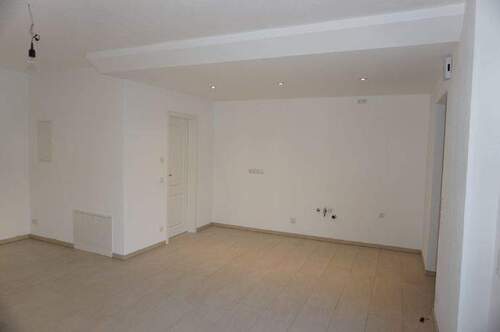 Küchenbereich mit LED Spot - Etagenwohnung mit 36,80 m² in Trostberg zur Miete