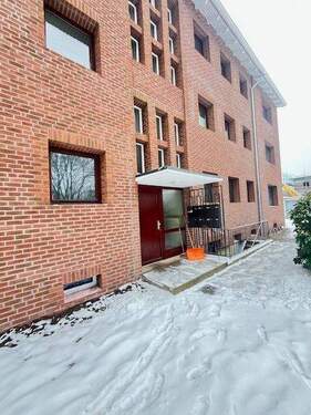 Eingang - 4 Zimmerwohnung auf 96 m² - ein seltenes Raumangebot in einem sanierten Mehrfamilienhaus in Stuhr Brinkum