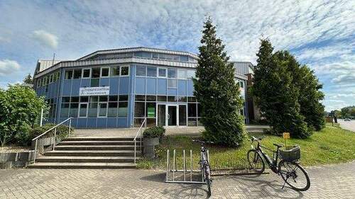 Blick auf das Gebäude - Büro zur Miete in Greifswald