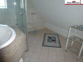 Duschbad im DG., - 