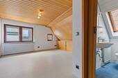 Schlafzimmer 1 + Badezimmer 1 - DG - 