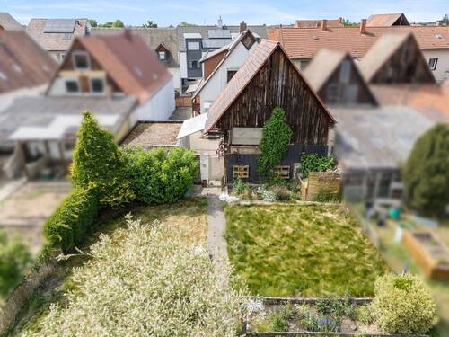 Drohnenansicht - Garten + Scheune - 