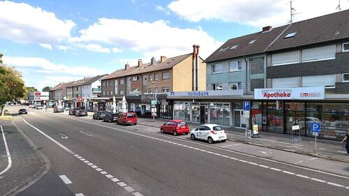 110 Außenansicht Straße vorne St. Rochussstr. 6 Ka - Mehrfamilienhaus, Wohnhaus zum Kaufen in Bedburg